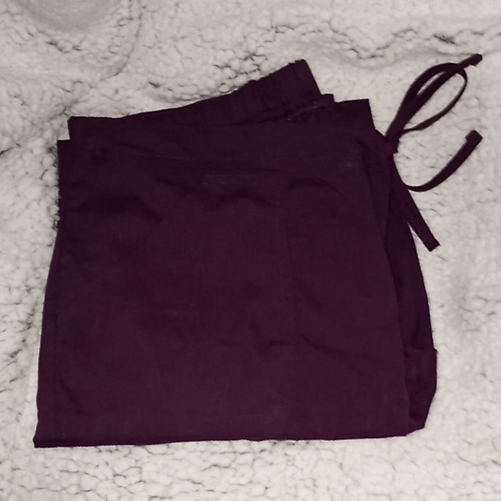 Cargo scrubs
